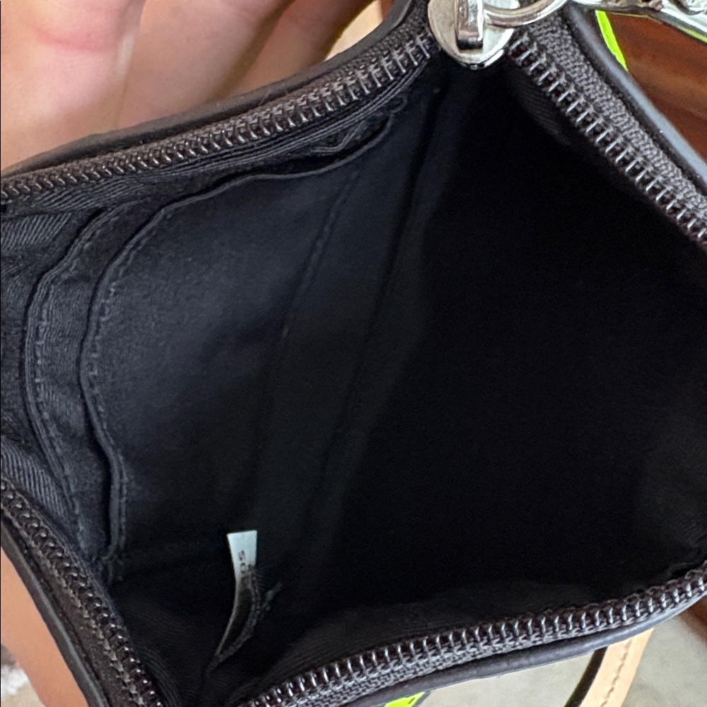 COACH signature wristlet pebbled leather neon green dots - Picture 5 of 9